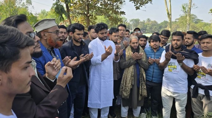 জুলাই শহীদদের কবর জিয়ারত করে চট্টগ্রামে এনসিপির নির্বাচনী পদযাত্রার সূচনা